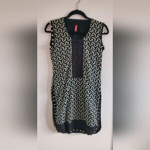 Pakistani salwar, kameez, dupatta set size small